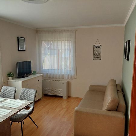 Elek Apartmanhaz Hajdúszoboszló Eksteriør billede