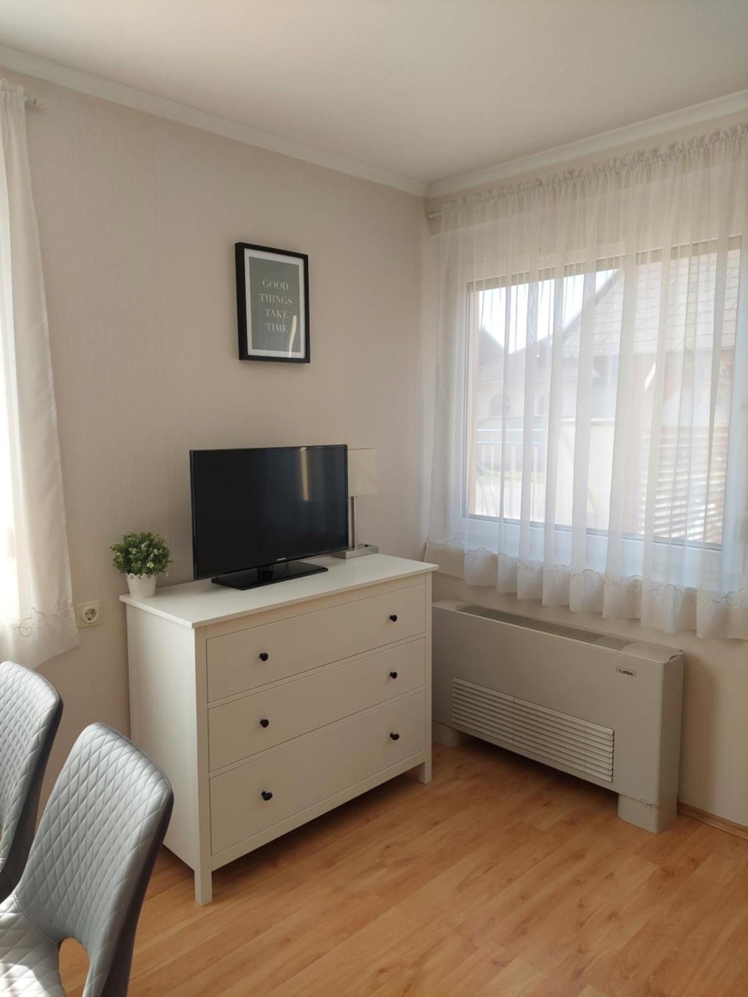 Elek Apartmanhaz Hajdúszoboszló Eksteriør billede